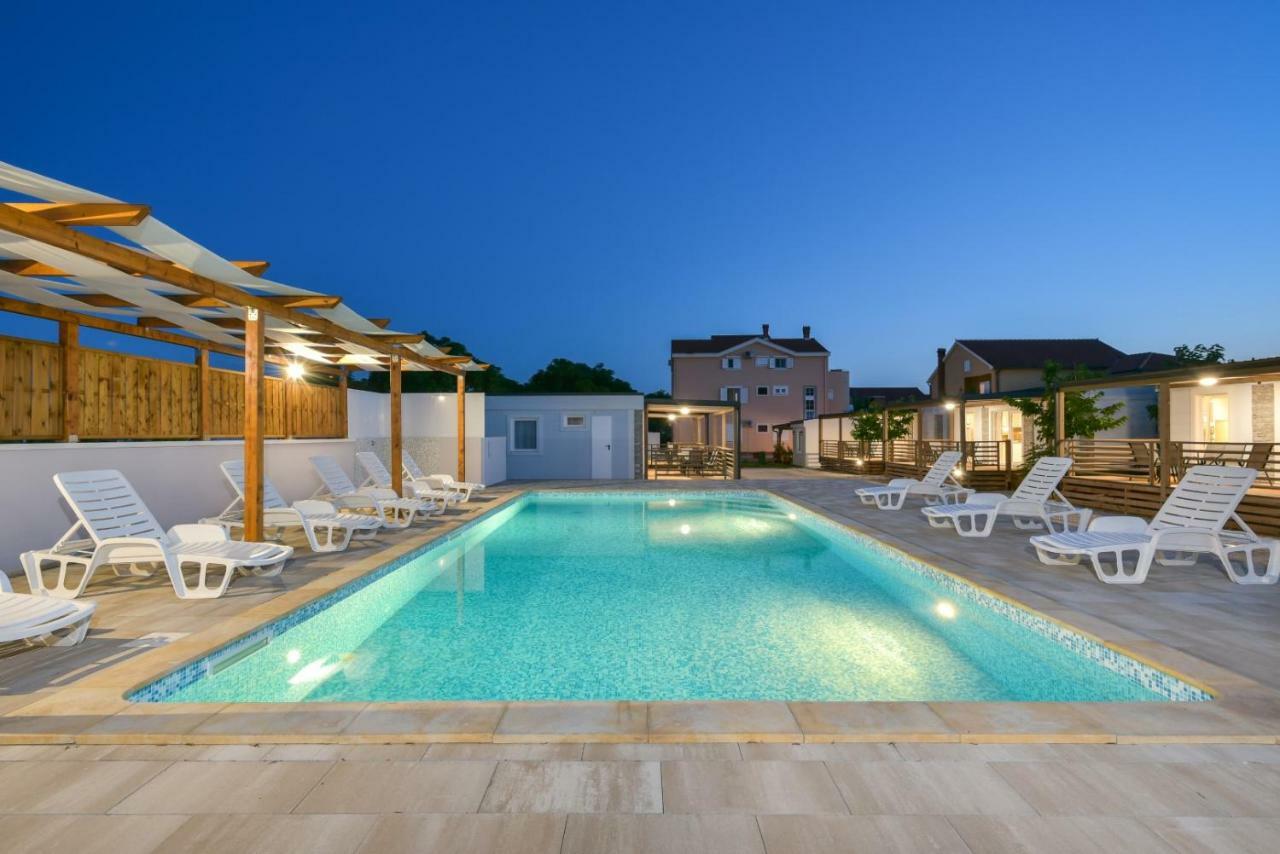 Bungalov Medanic - Private Pool Privlaka  Exterior foto